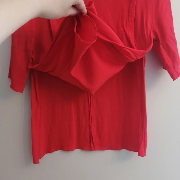 Aritzia Babaton Half Sleeve Red Crepe Blouse with Side Slits Small - Picture 8 of 16